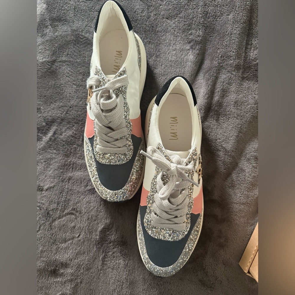 Mi.iM Roxy Designer Sneakers size 9